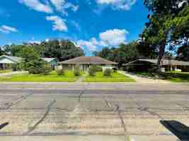 featured image of 4036 Ridgemont Dr