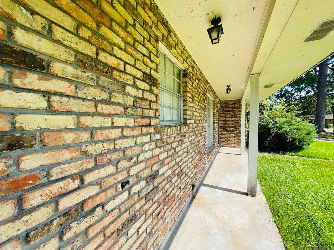 4036 Ridgemont Dr - Photo 5 of 50
