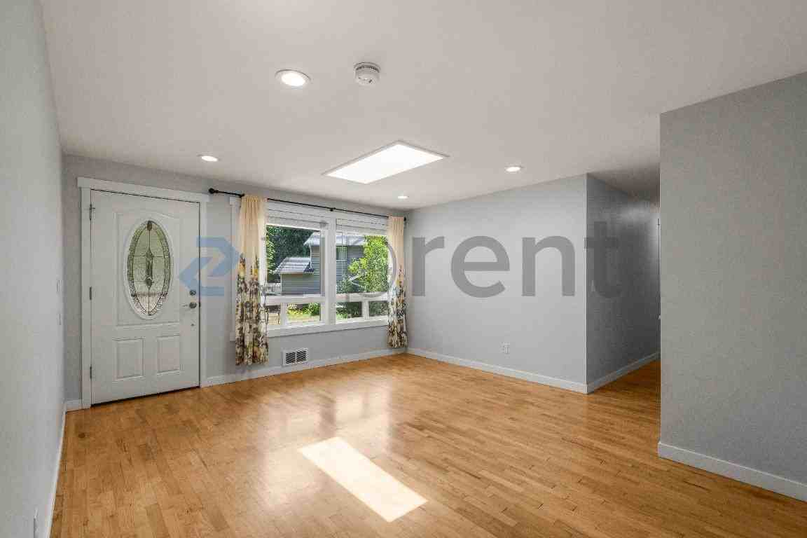 17525 199th Pl Ne - Photo 4 of 15