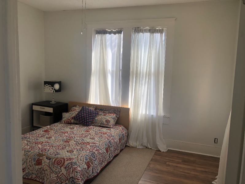 2502 Willow St - Photo 5 of 14