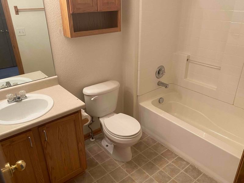 8030 S Kittredge Ct - Photo 2 of 27
