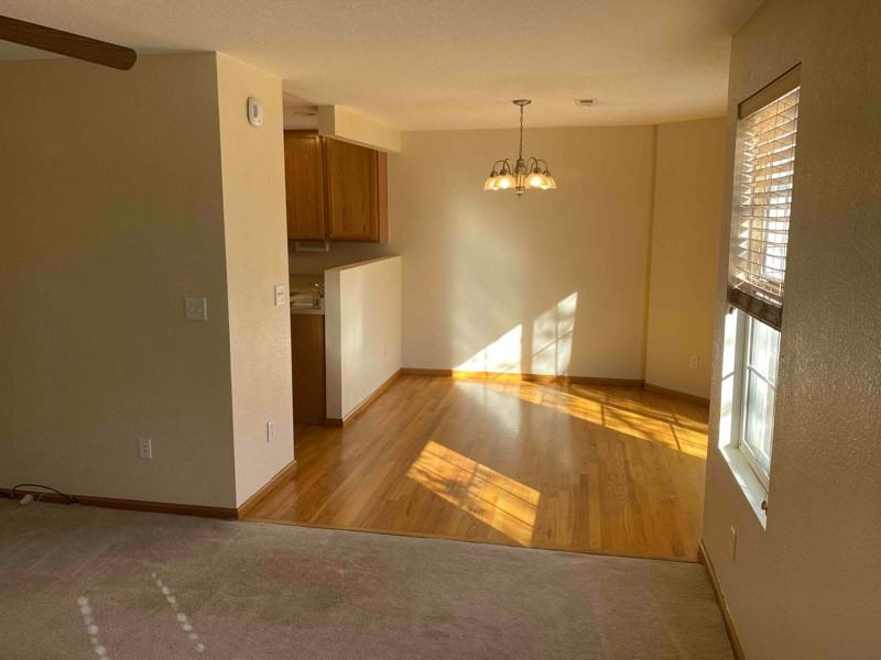 8030 S Kittredge Ct - Photo 4 of 27