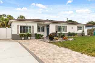 6027 43rd Ter N - Photo 1 of 1