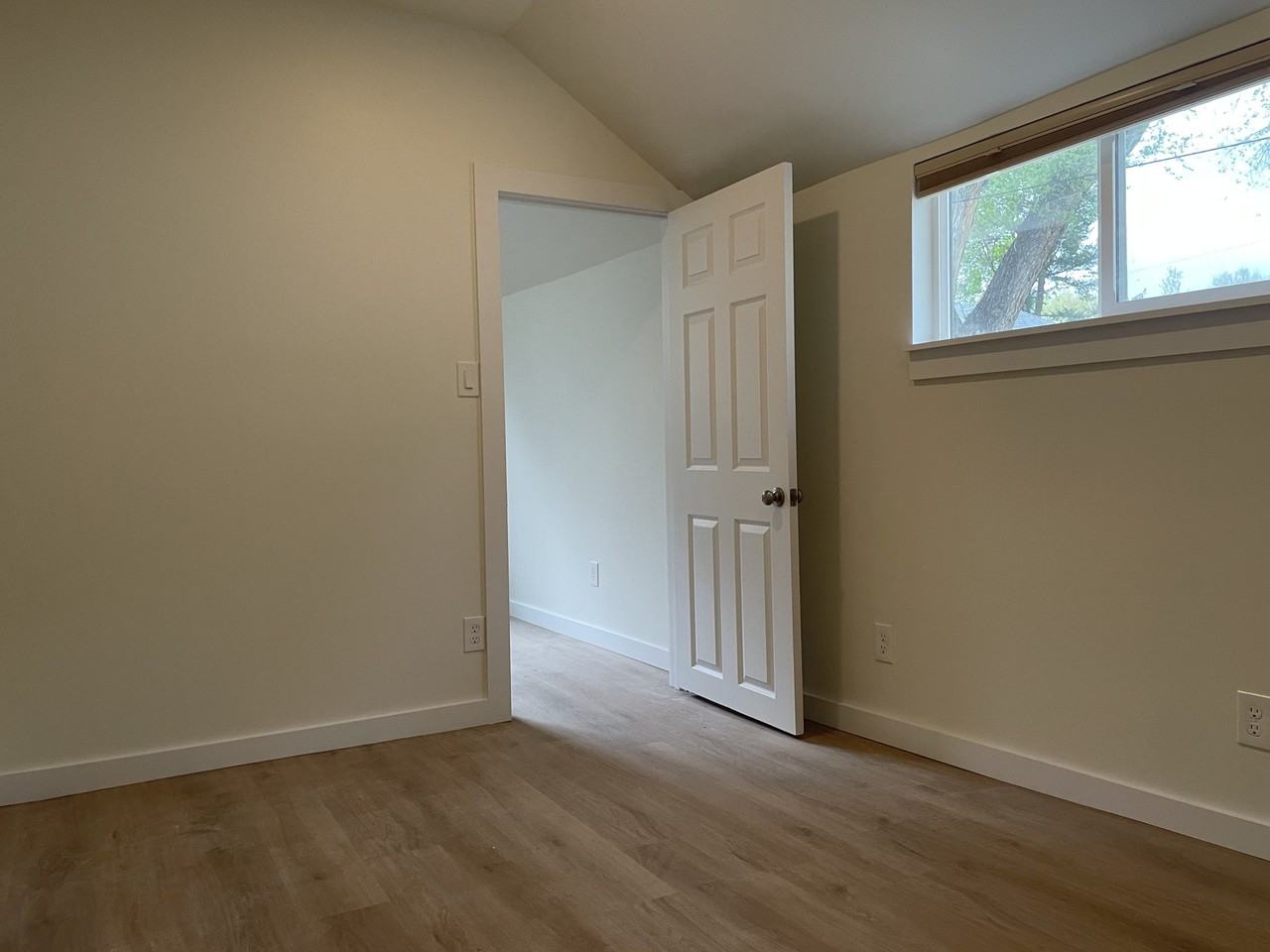 932 Bross St #B - Photo 6 of 11