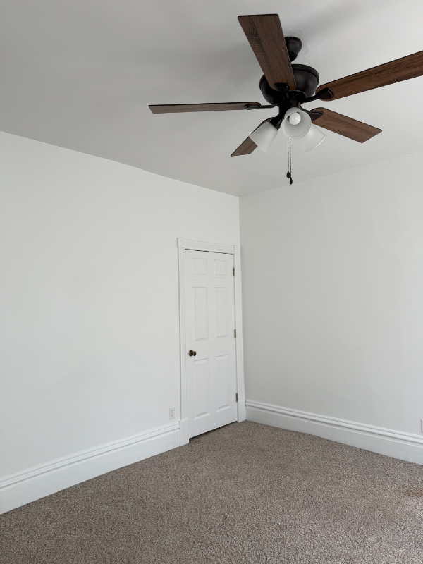 418 W 3rd St - Photo 5 of 10