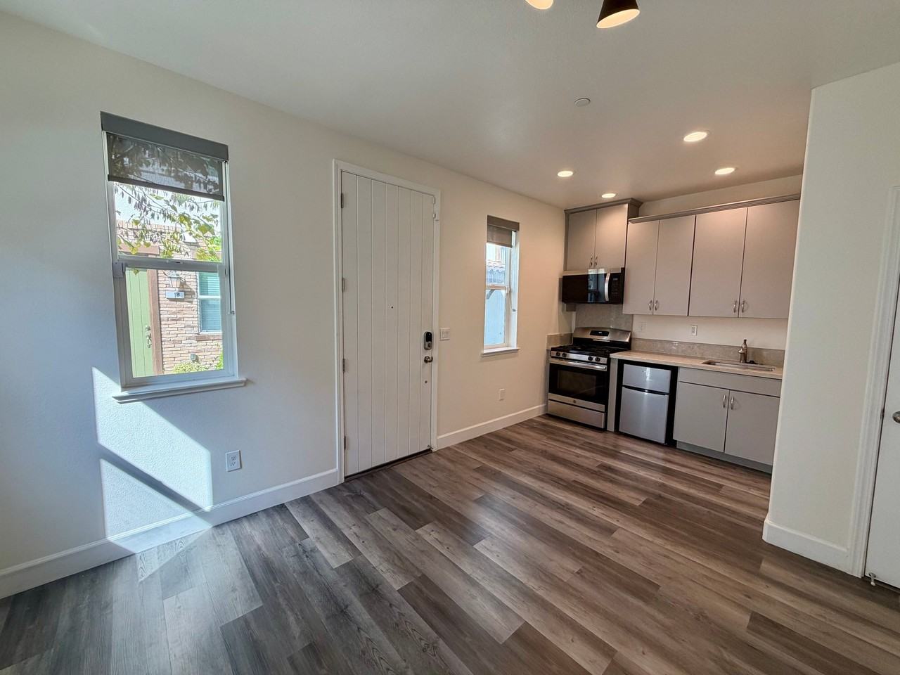 2733 Sorano Ct #7B - Photo 7 of 10