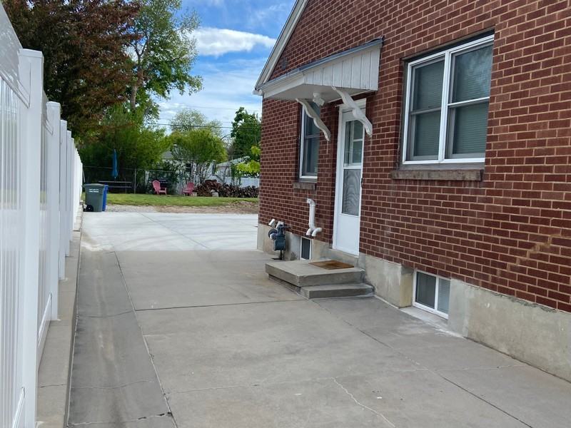 826 E Hudson Ave #1 - Photo 2 of 17