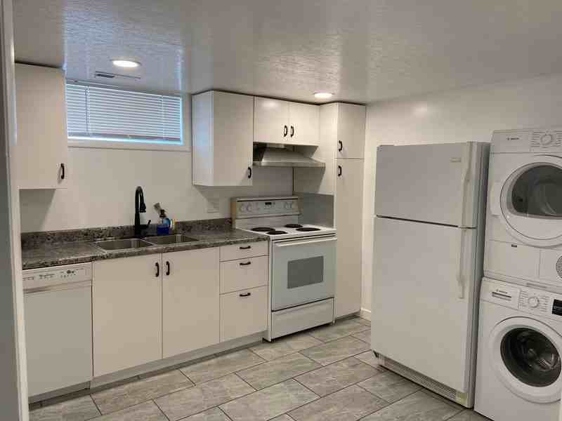 826 E Hudson Ave #1 - Photo 5 of 17
