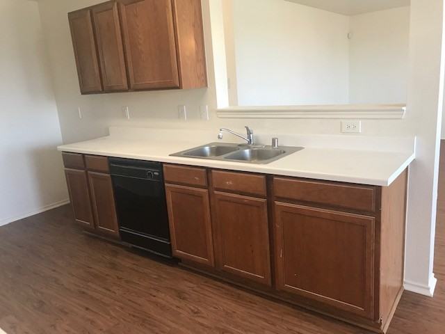 1045 Cavern Dr - Photo 3 of 24