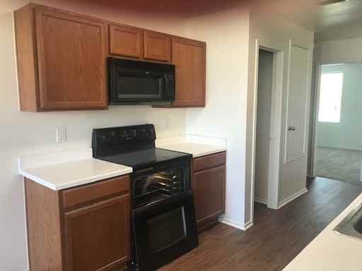 1045 Cavern Dr - Photo 4 of 24