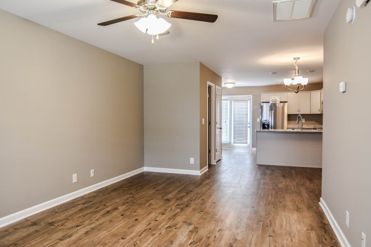 259 Alexander Blvd - Photo 4 of 15