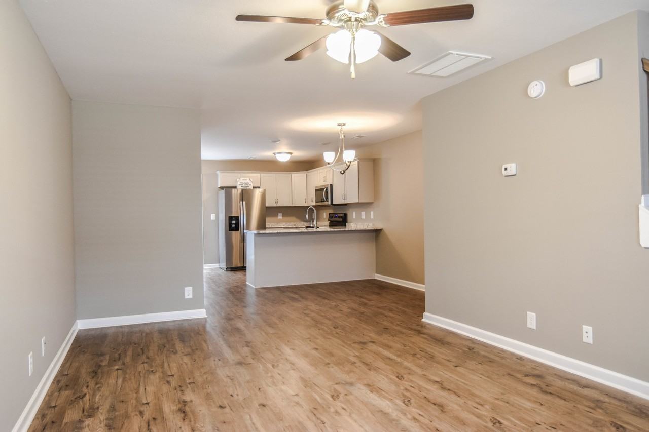 259 Alexander Blvd - Photo 5 of 15