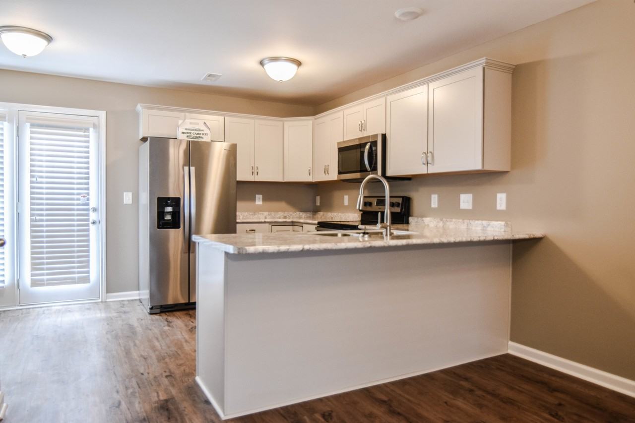 259 Alexander Blvd - Photo 6 of 15