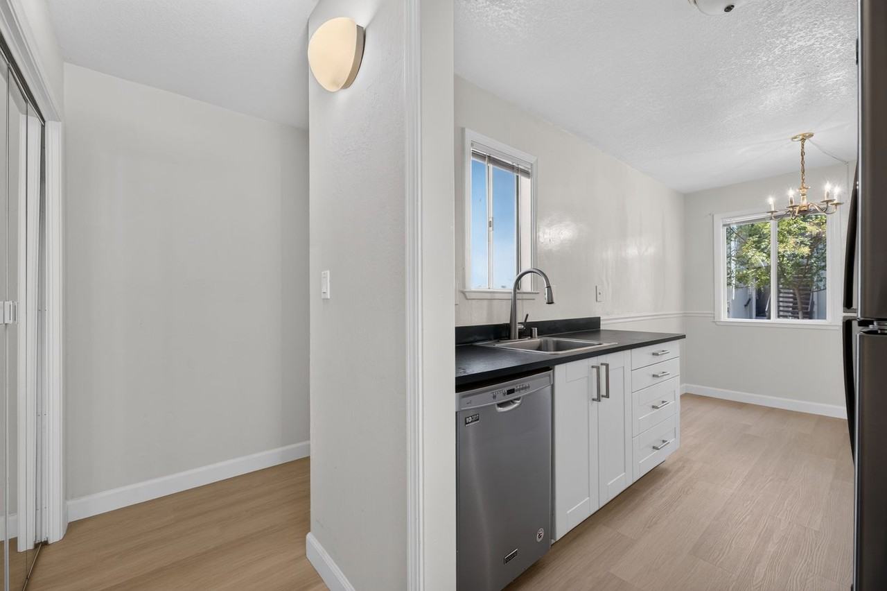 1598 Sunnyvale Ave #11 - Photo 6 of 30