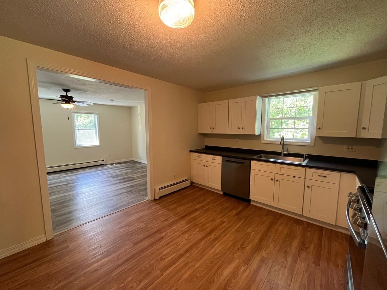 391 School St #6 - Photo 5 of 9