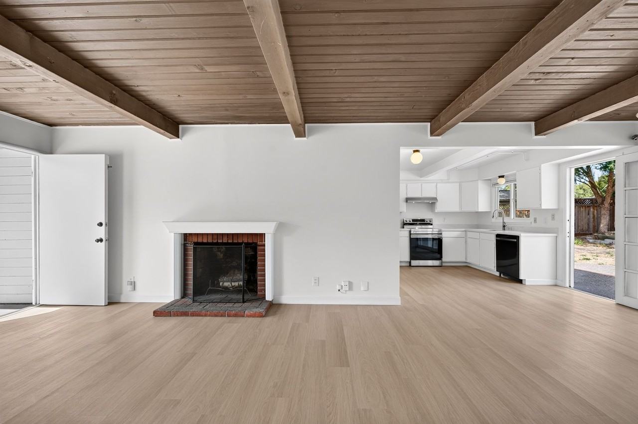 3100 Hacienda Dr - Photo 5 of 24