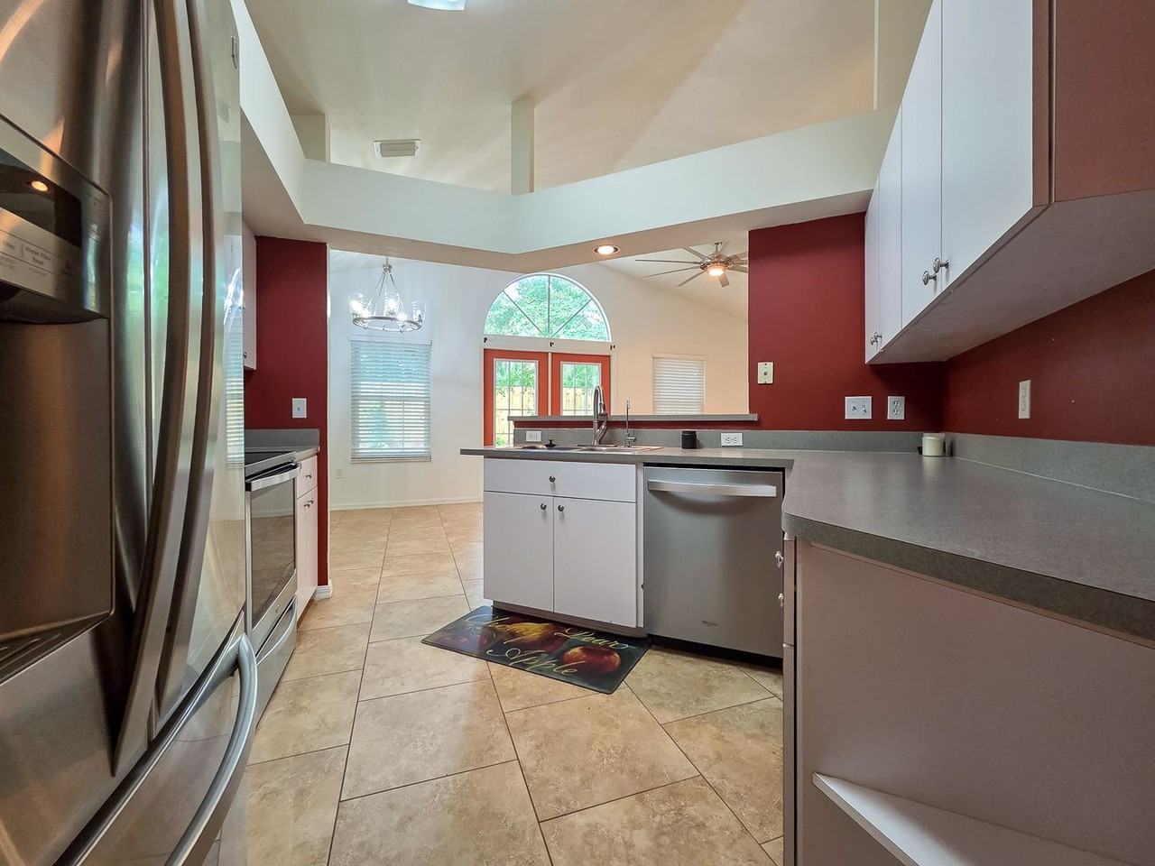 4437 Nw 34th Ter - Photo 7 of 24