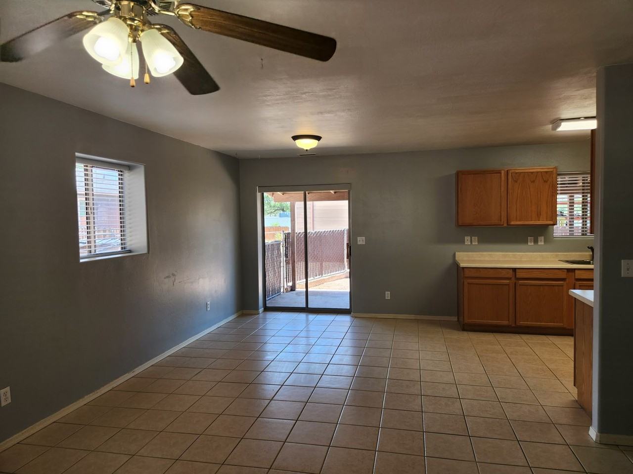 601 W Frontier St - Photo 6 of 19