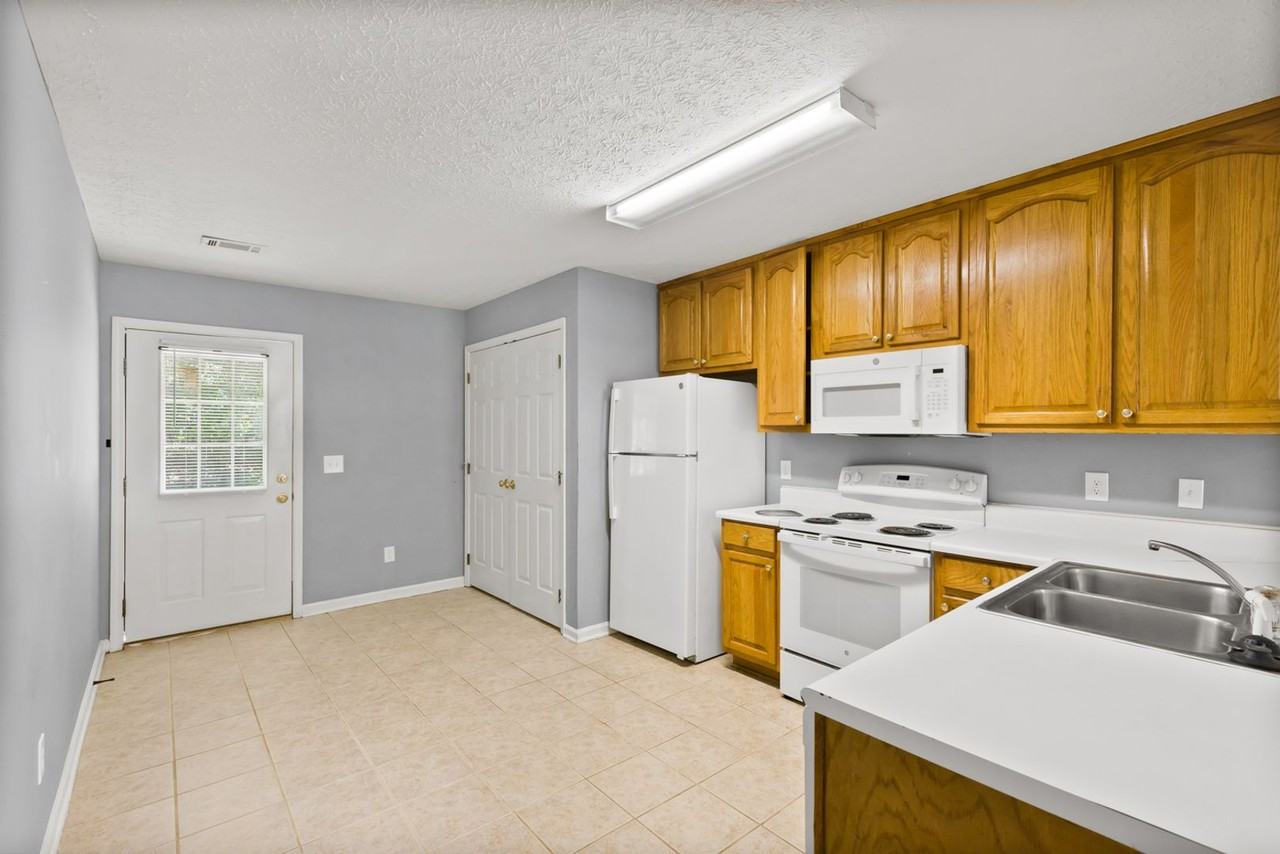 721 Ethan Ln - Photo 2 of 22
