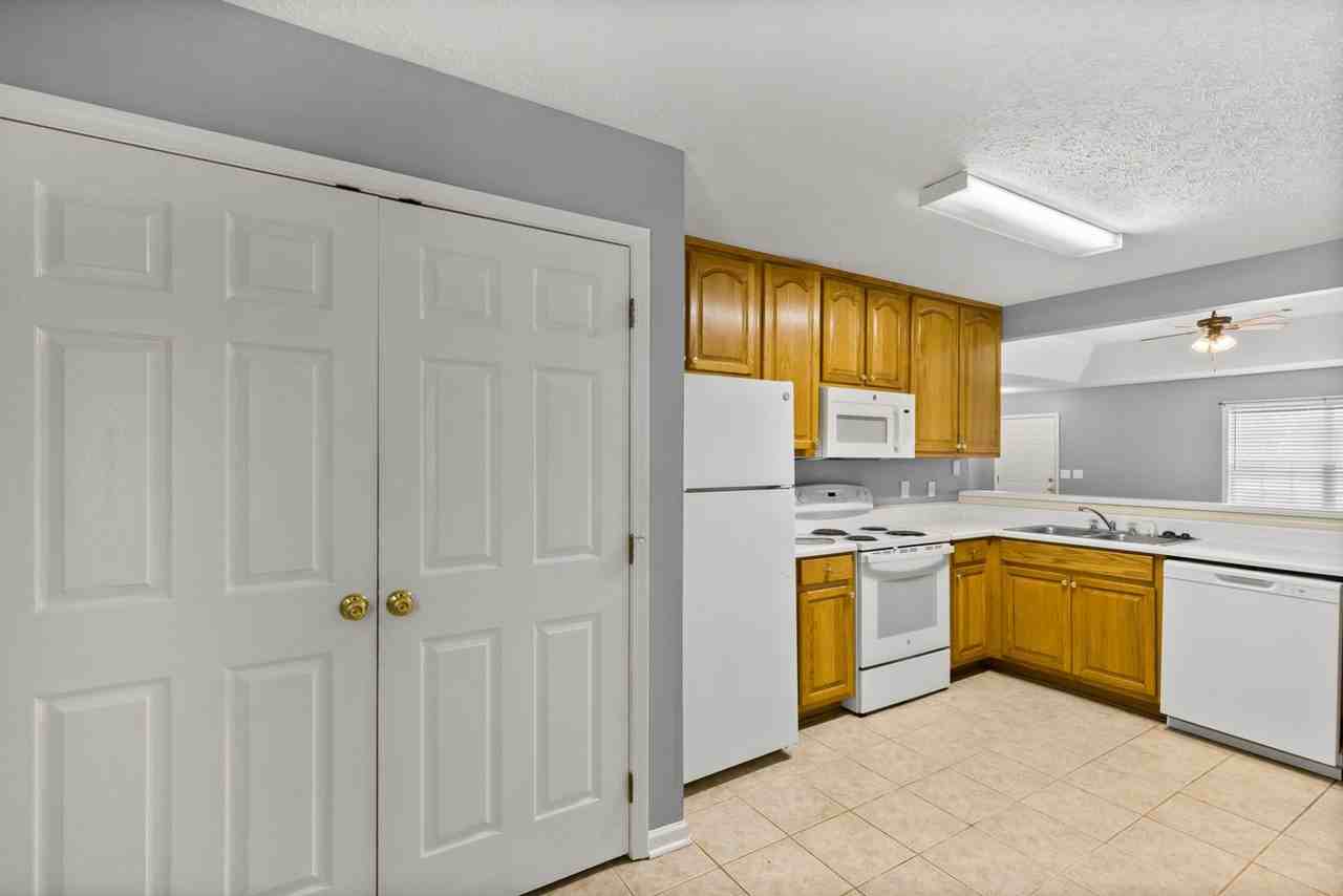 721 Ethan Ln - Photo 5 of 22