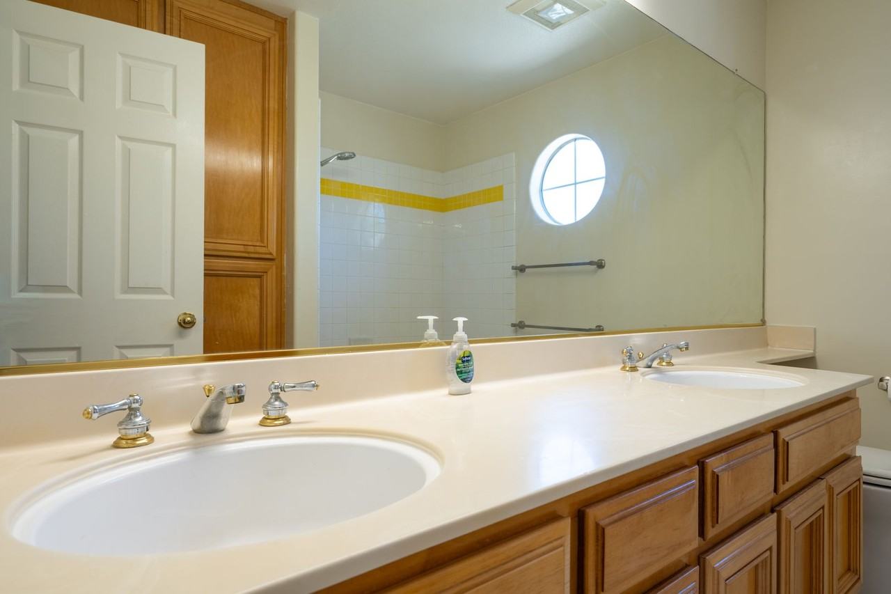 1109 Camellia Ct - Photo 6 of 49