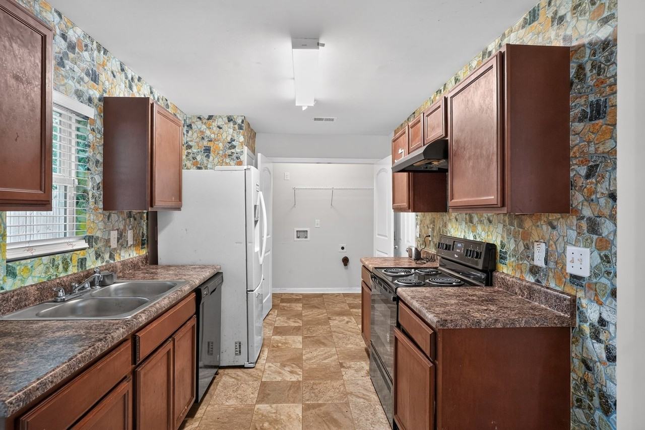 11986 Quail Dr - Photo 4 of 21