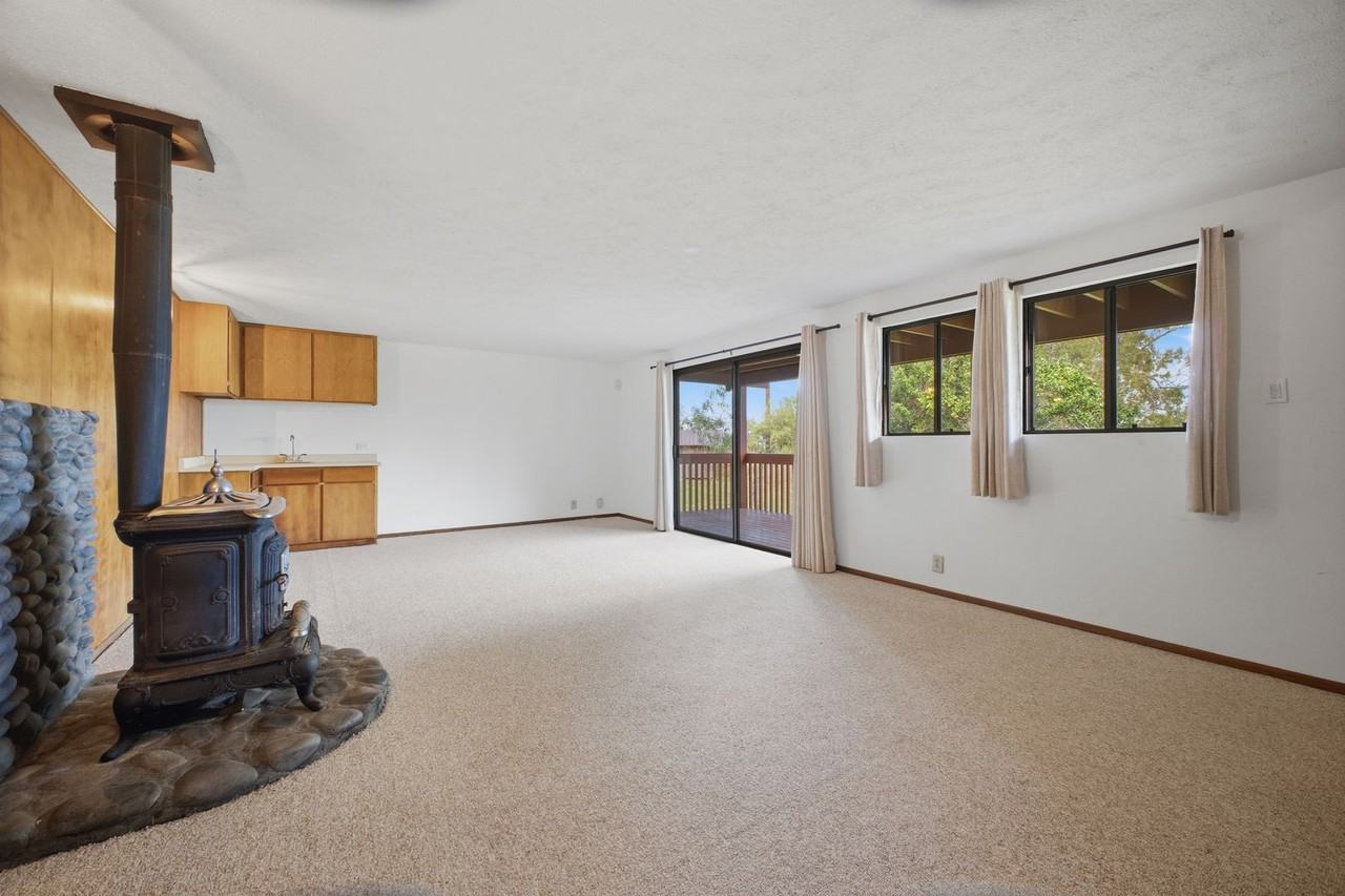 1015 Piiholo Rd - Photo 3 of 23