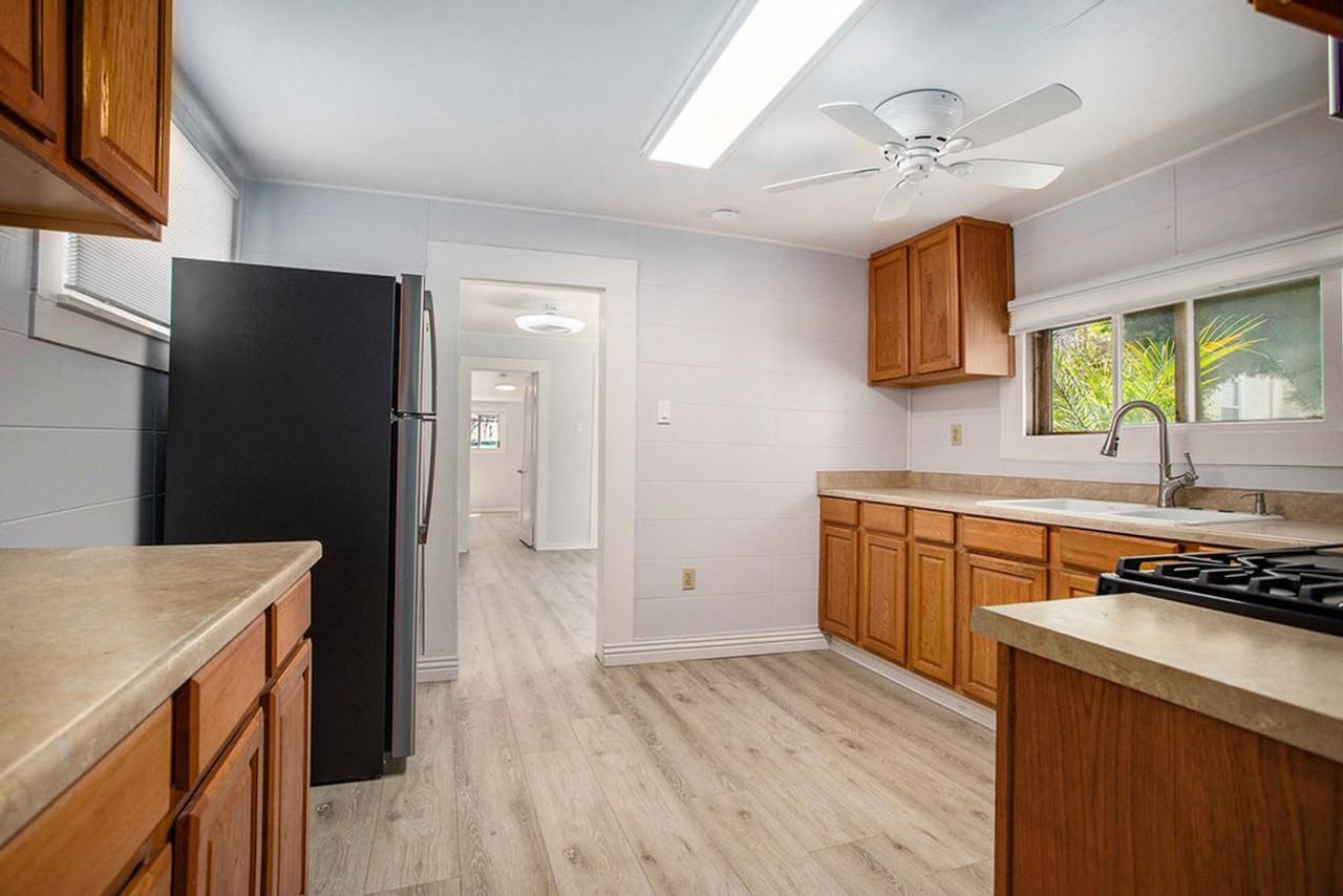531 Taylor Ave - Photo 4 of 10