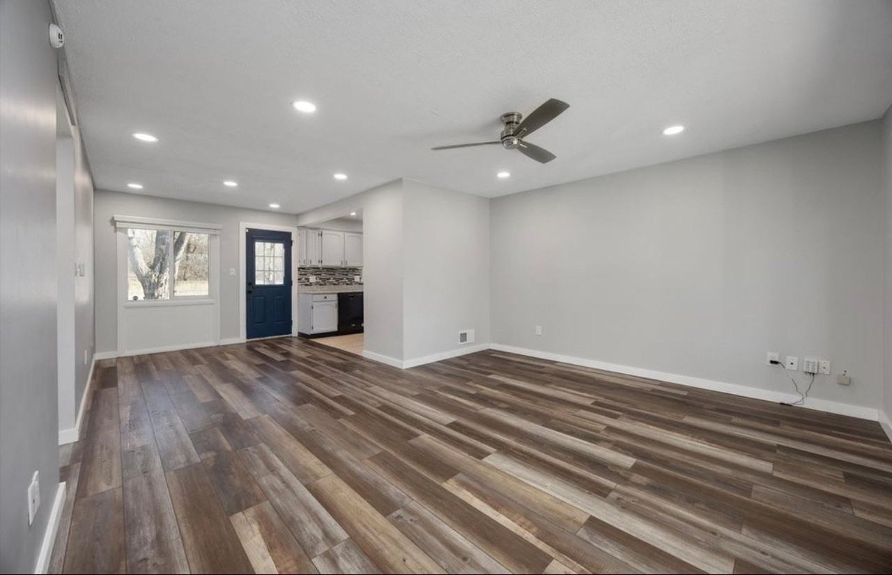37880 Wendy Lee St - Photo 4 of 14