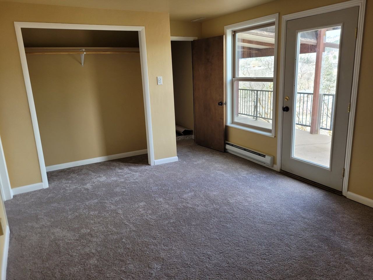 195 Riverview Dr - Photo 7 of 18