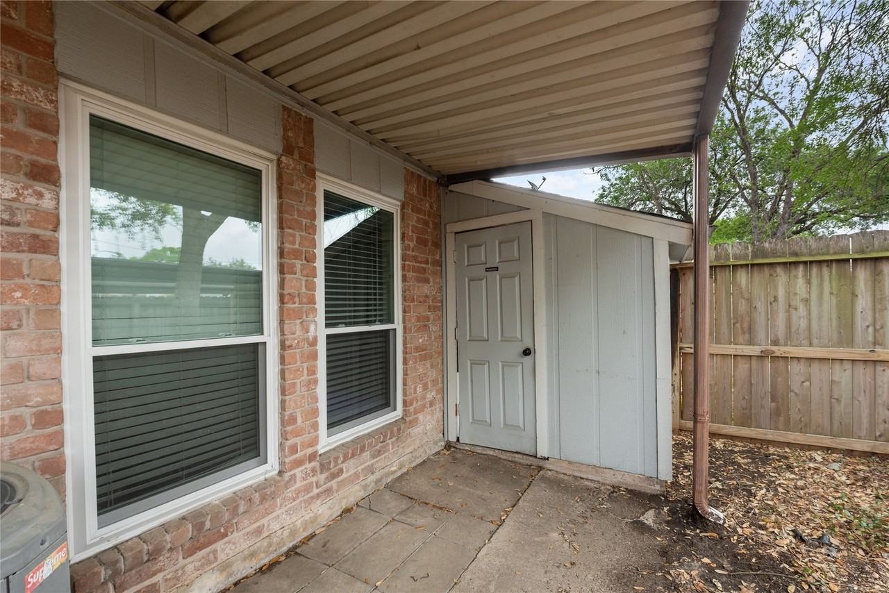11805 Southlake Dr