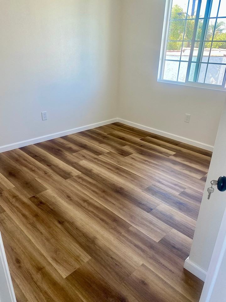 8006 Towne Ave #1 - Photo 4 of 7