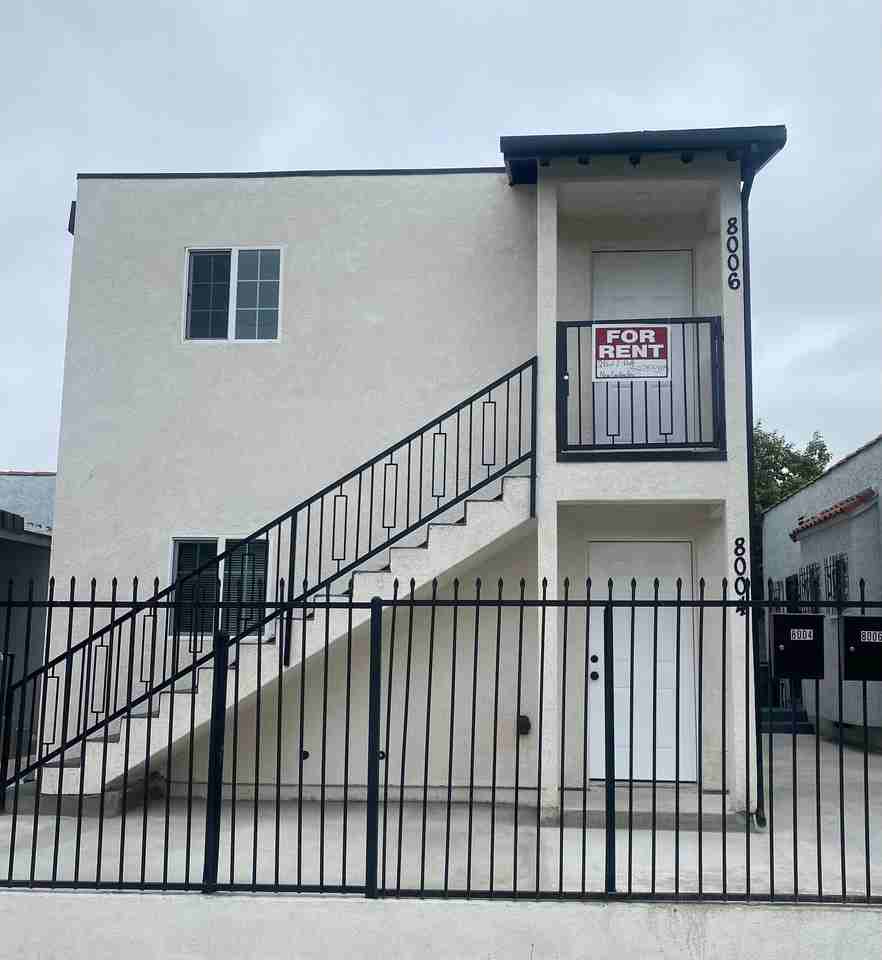 8006 Towne Ave #1 - Photo 7 of 7