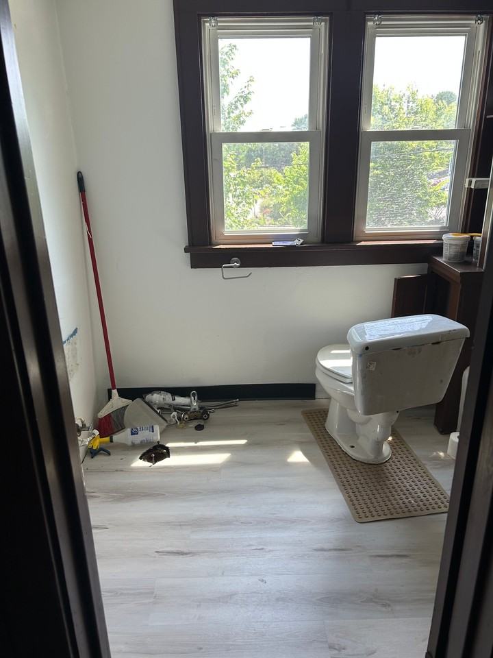 1402 Northport Dr - Photo 4 of 10