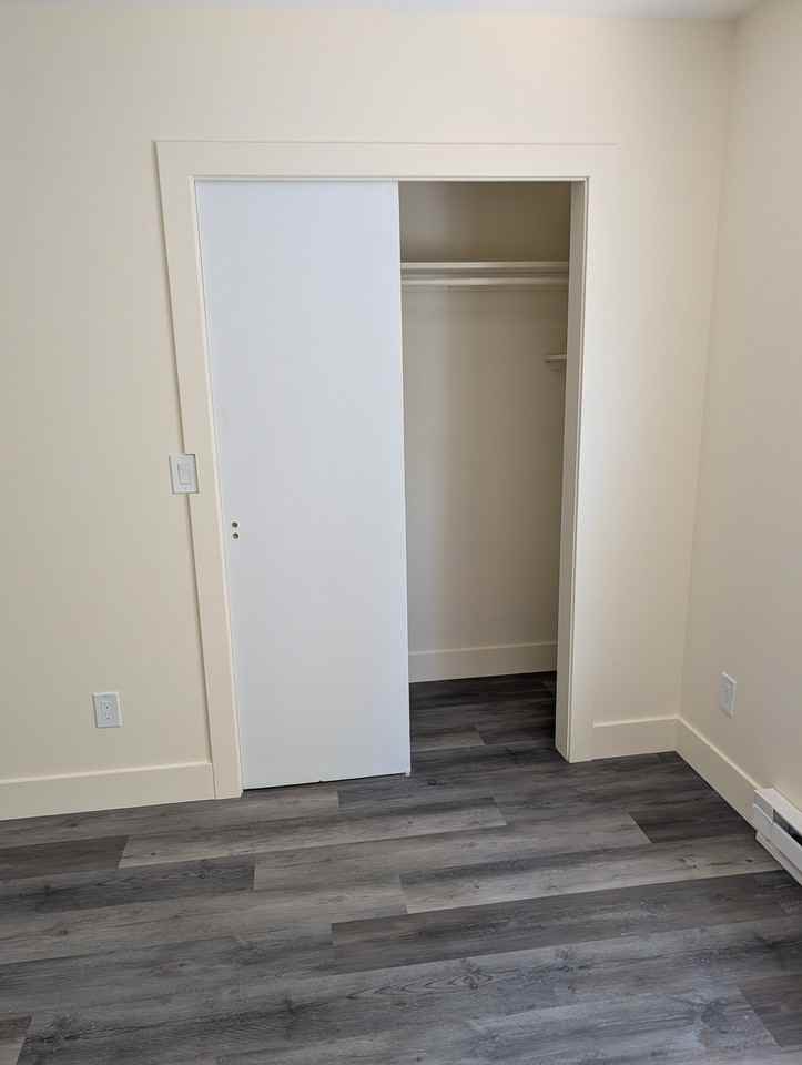 23 Park Pl #2 - Photo 3 of 8
