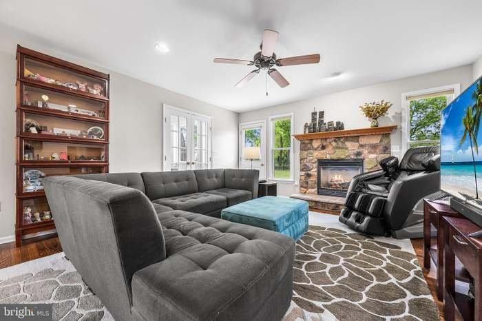 1223 Morning Star Dr - Photo 5 of 20