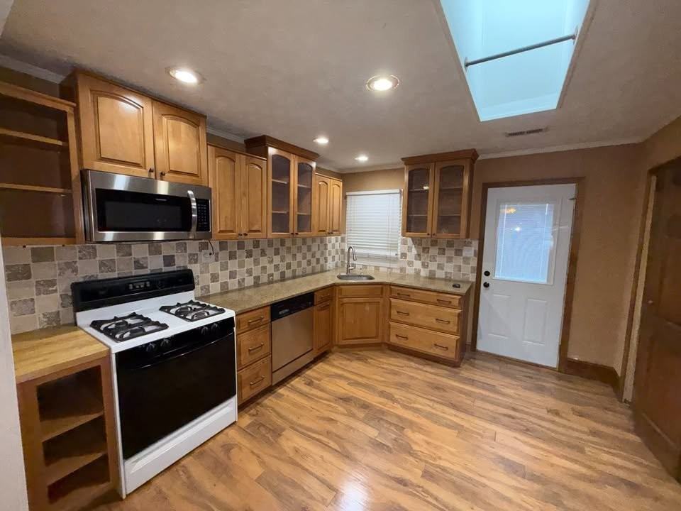 12 Thornton Dr - Photo 2 of 6