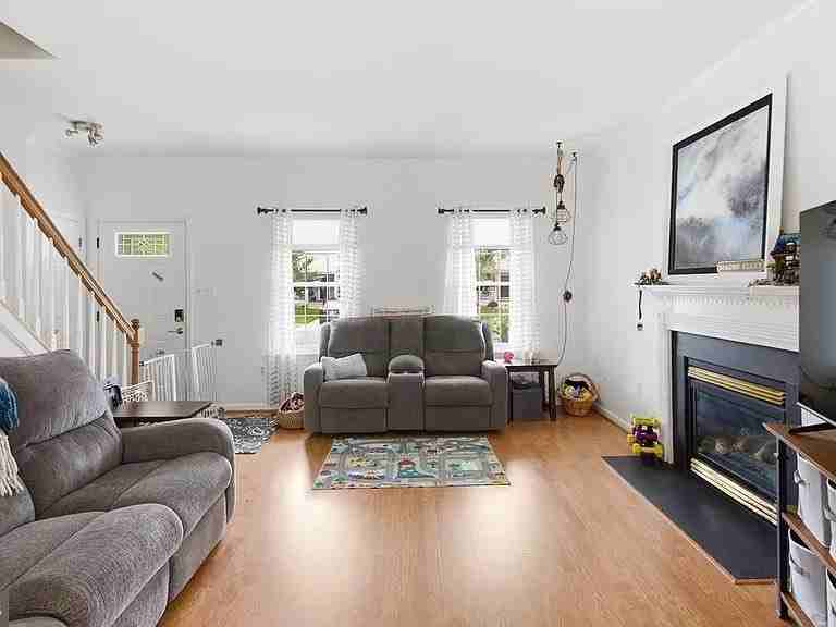 10648 Quillback St - Photo 4 of 12