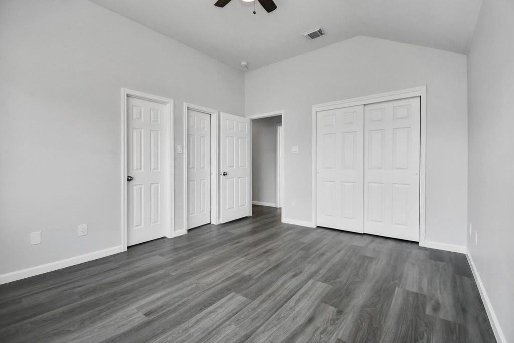 21513 Ornella Cir - Photo 2 of 5