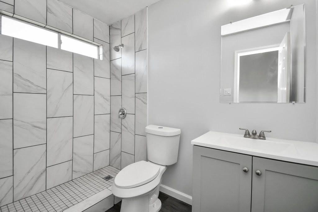 21513 Ornella Cir - Photo 3 of 5