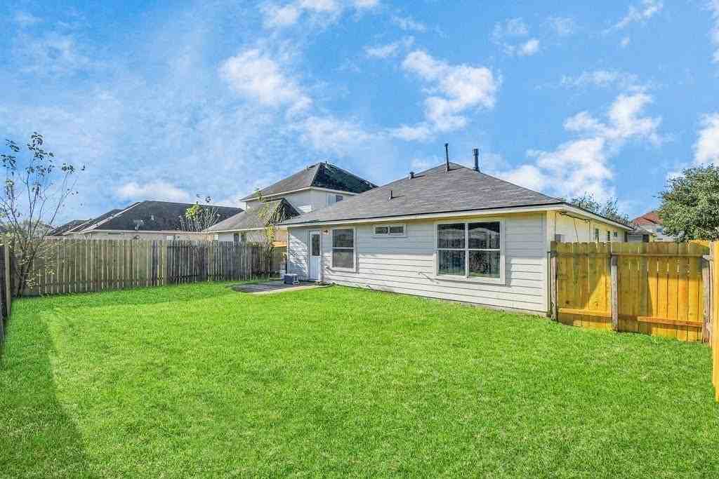 21513 Ornella Cir - Photo 4 of 5