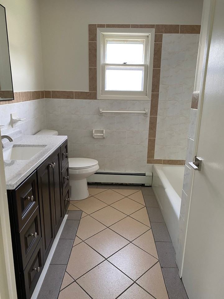 69 Old Glenham Rd #2 - Photo 5 of 20