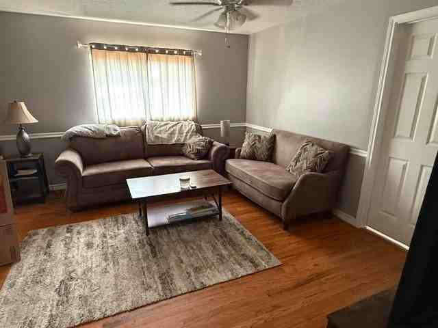 3106 Western Ave #B - Photo 2 of 8