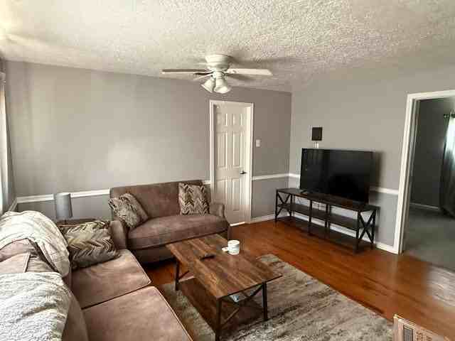 3106 Western Ave #B - Photo 6 of 8
