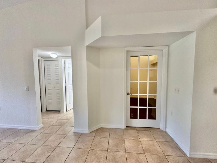 25735 Lake Amelia Way #203 - Photo 6 of 19