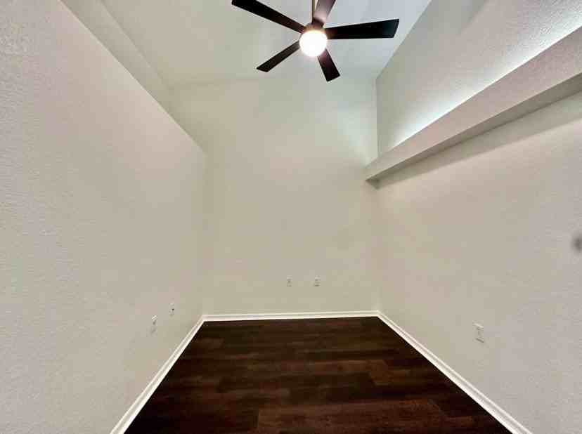 25735 Lake Amelia Way #203 - Photo 7 of 19