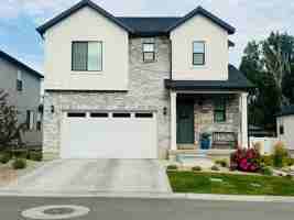 featured image of 1281 N Bountiful Chase
