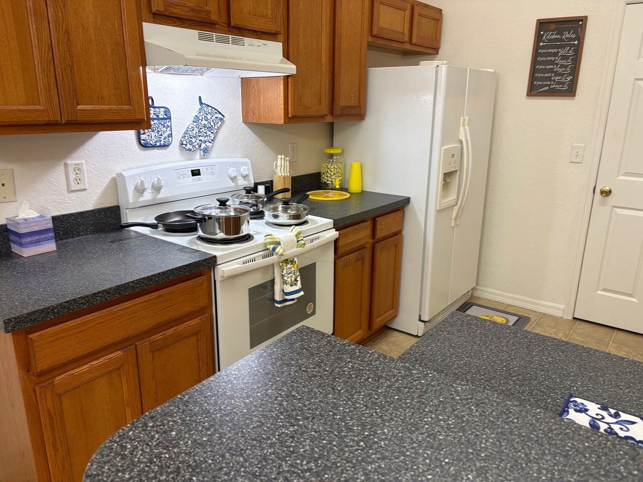 68 Walnut Crse #1B - Photo 6 of 9