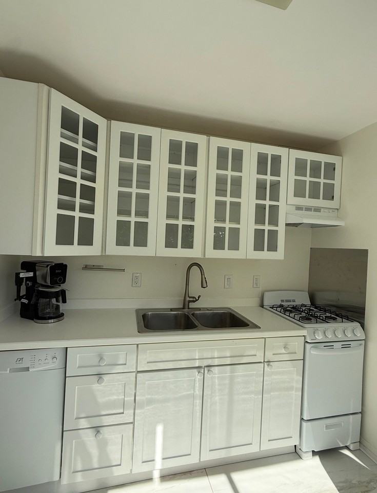 2324 Madison Rd #510 - Photo 6 of 12