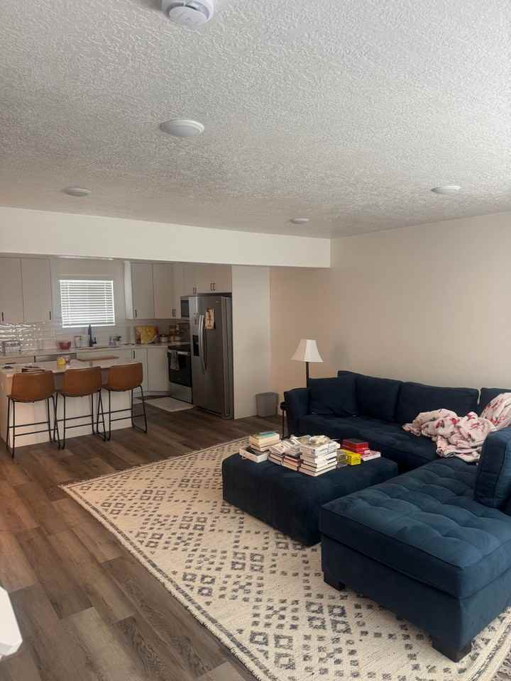635 40th St - Photo 7 of 7